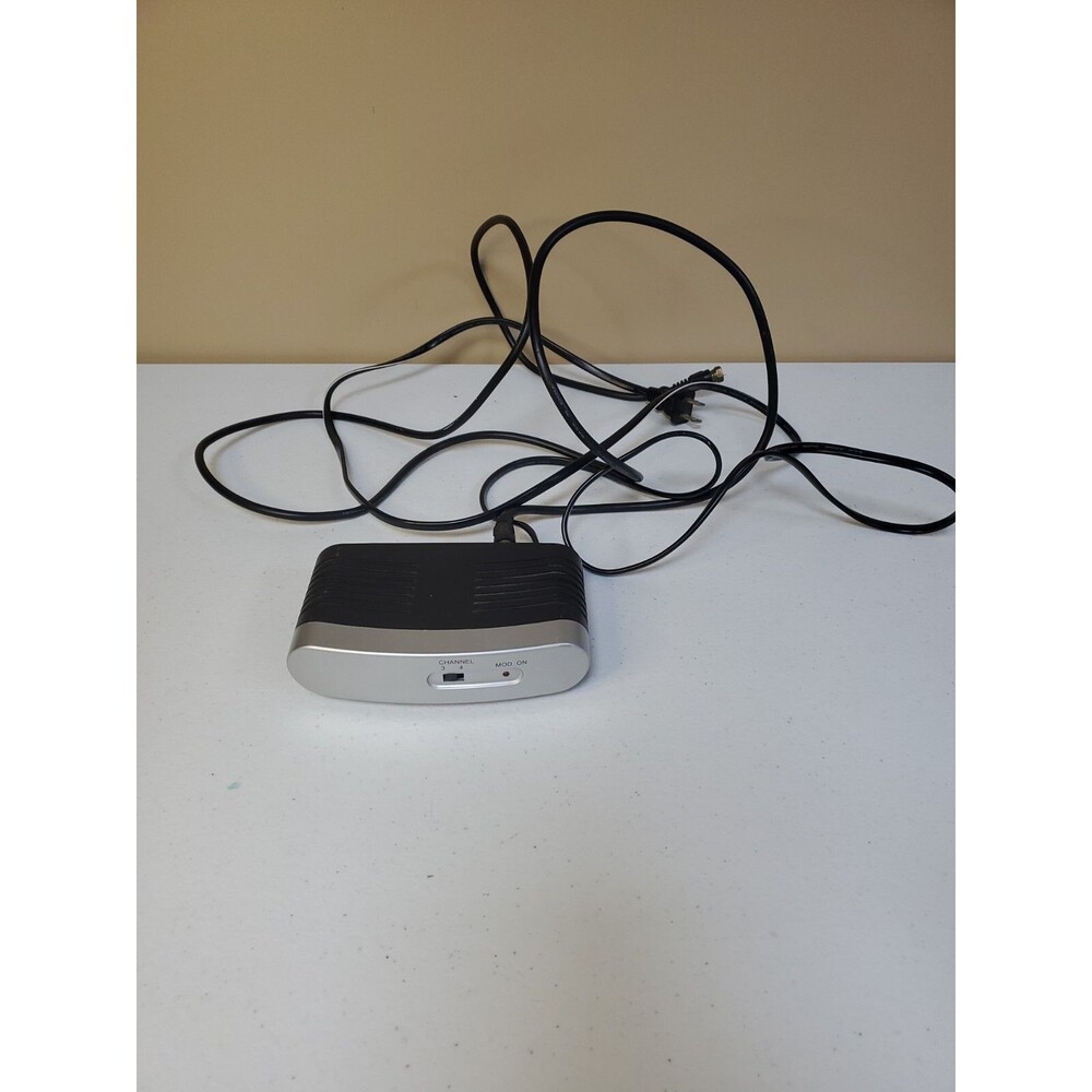 RF Modulator 120v AC 60Hz 4.5W For Home, RV, or Office Cable Included Works Well